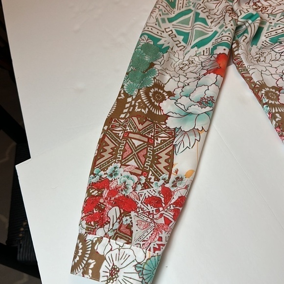 Chico’s floral button down blouse - Picture 4 of 12